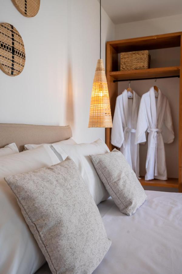 Thea Beachfront Suites In Lourdas Beach Lourdata  Eksteriør billede