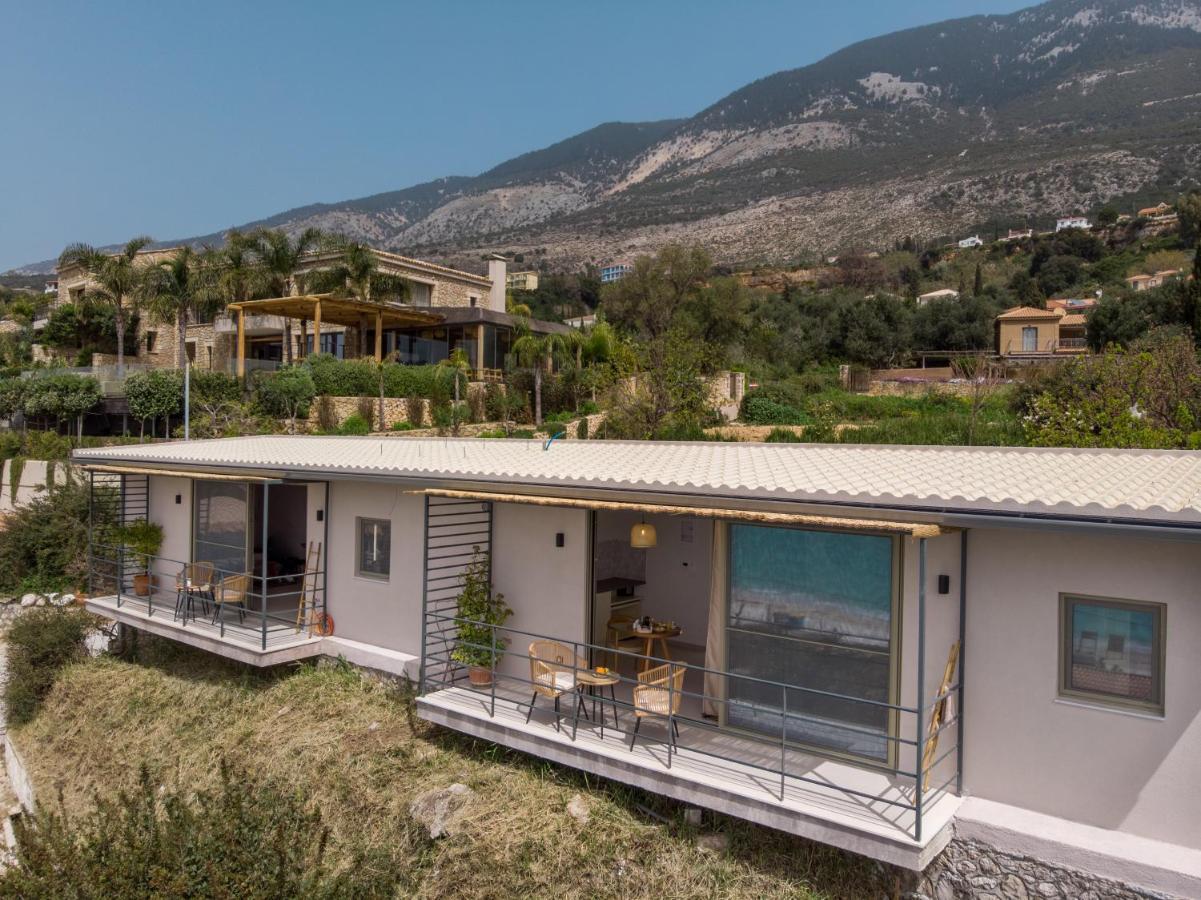 Thea Beachfront Suites In Lourdas Beach Lourdata  Eksteriør billede
